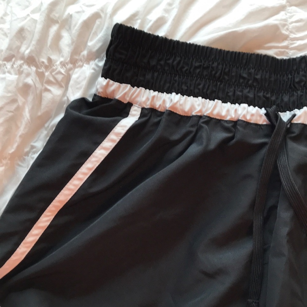 Champion Active Wear Shorts - Picture 3 of 4